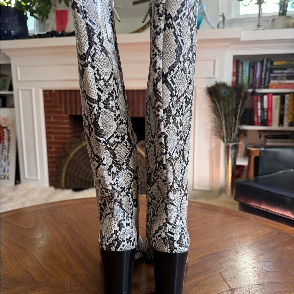 Kenneth Cole Snakeskin Justin Heeled Boots 8 - Picture 6 of 8
